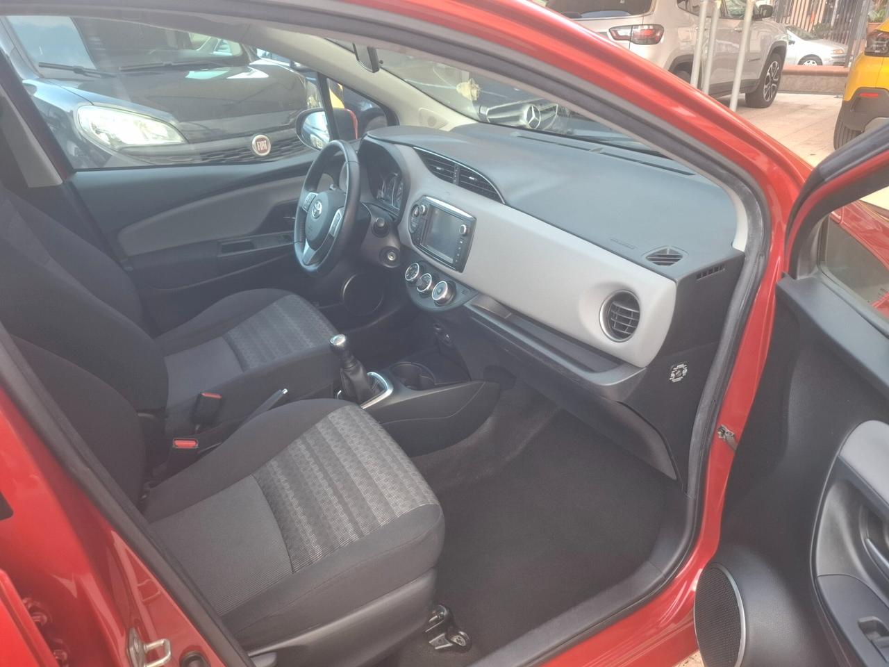 Toyota Yaris - 1.0 VVT-i Lounge Camera