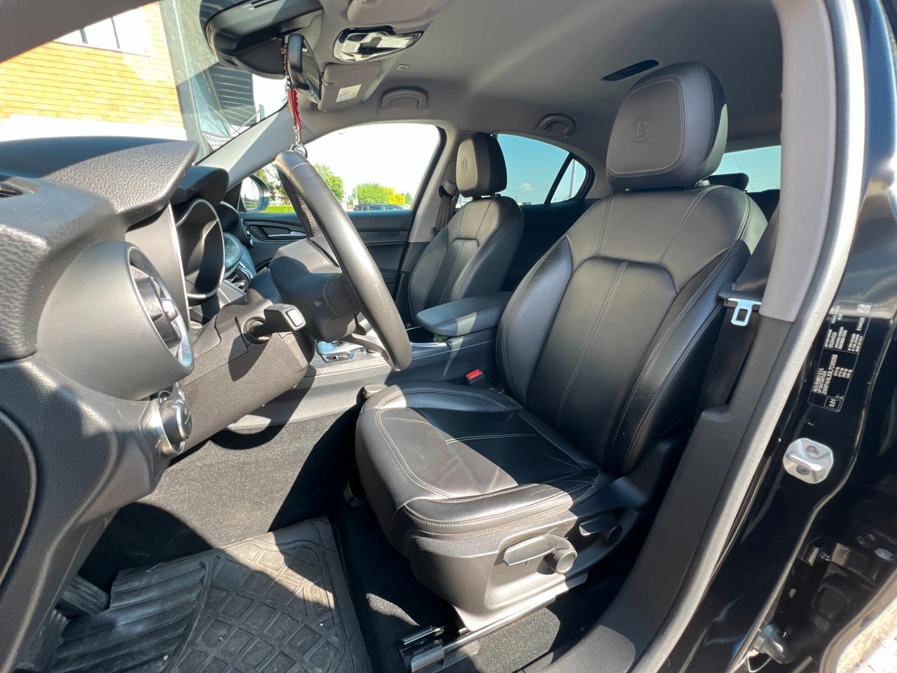 Alfa Romeo Stelvio 2.2 Turbodiesel 190 CV AT8 Q4 Total Black