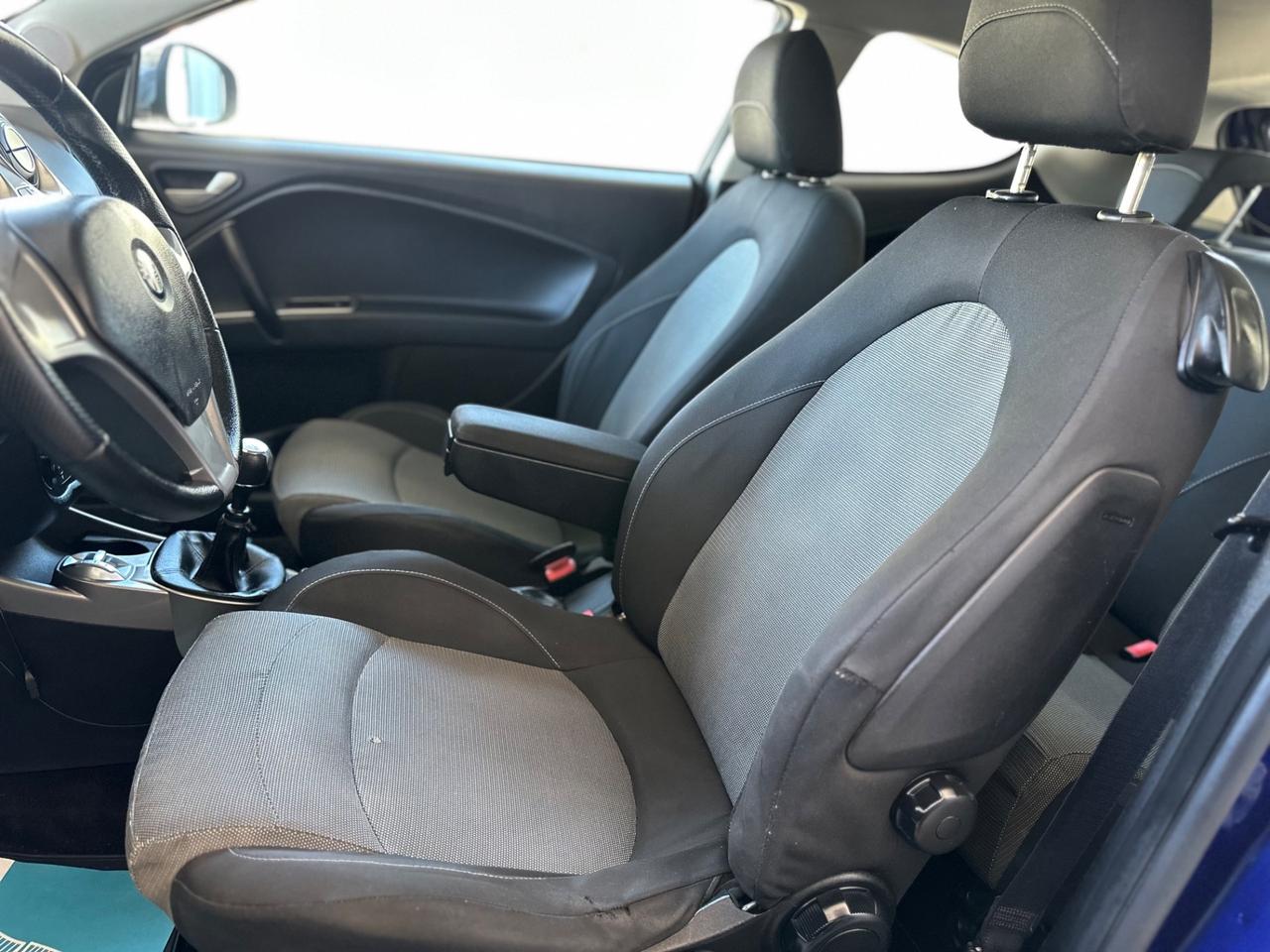 Alfa Romeo MiTo 1.3 JTDm-2 95 CV Sport Pack