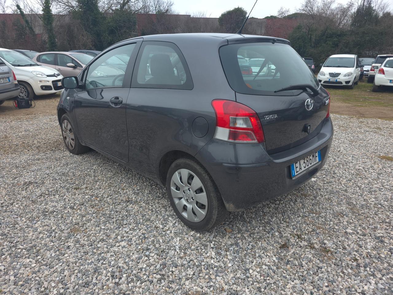 Toyota Yaris 1.0 3 porte