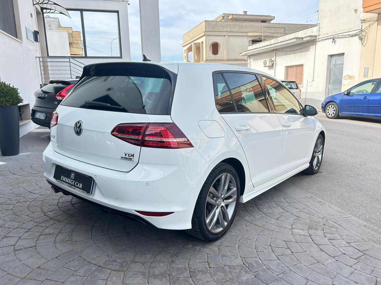 Volkswagen Golf 1.6 TDI 110Cv R-LINE DSG/LED-2017