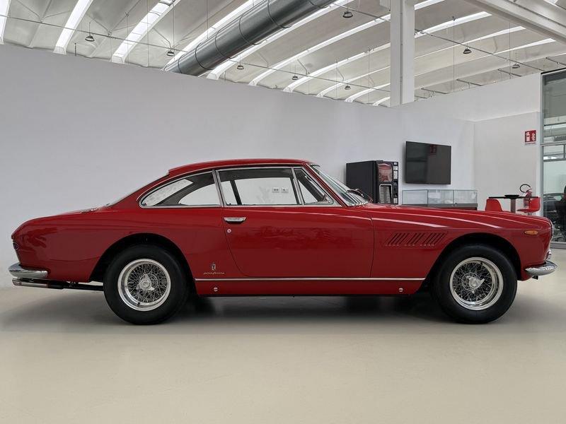 Ferrari 330 GT 2+2 restauro da concorso