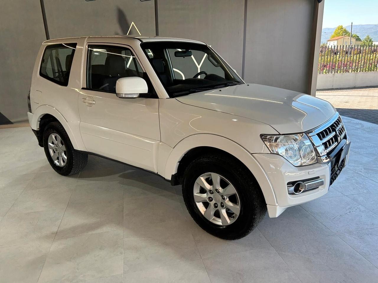 Mitsubishi Pajero 3.2 DI-D 16V aut. 3p. Intense DPF