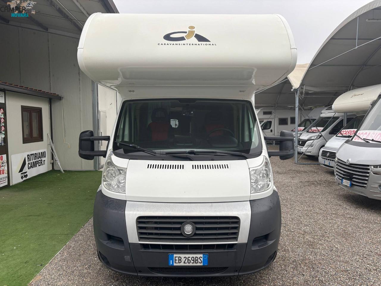 CARAVANS INTERNATIONAL ELLIOT 40 - mansardato con letti a castello in coda