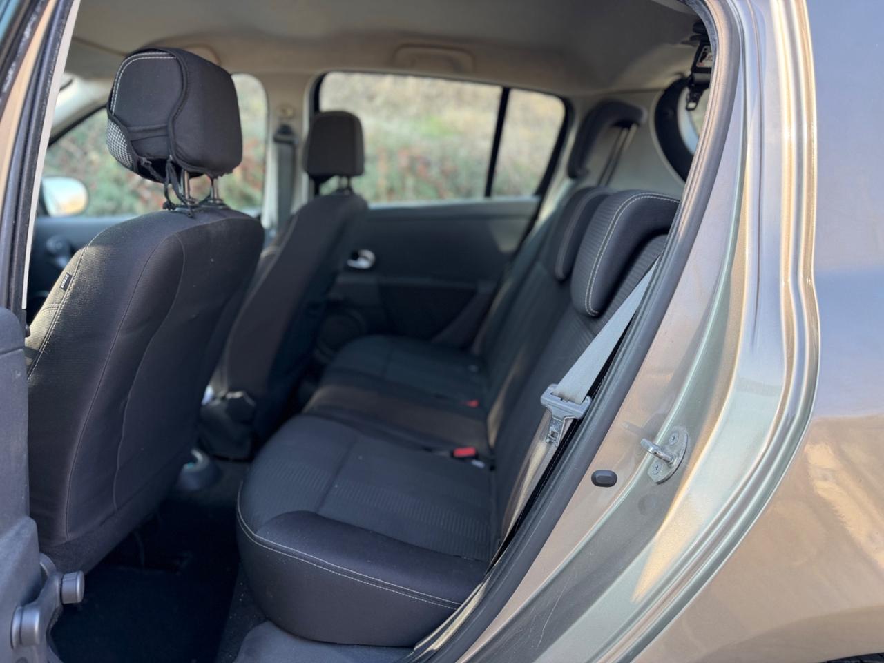 Renault Clio 1.2 16V 5 porte Luxe