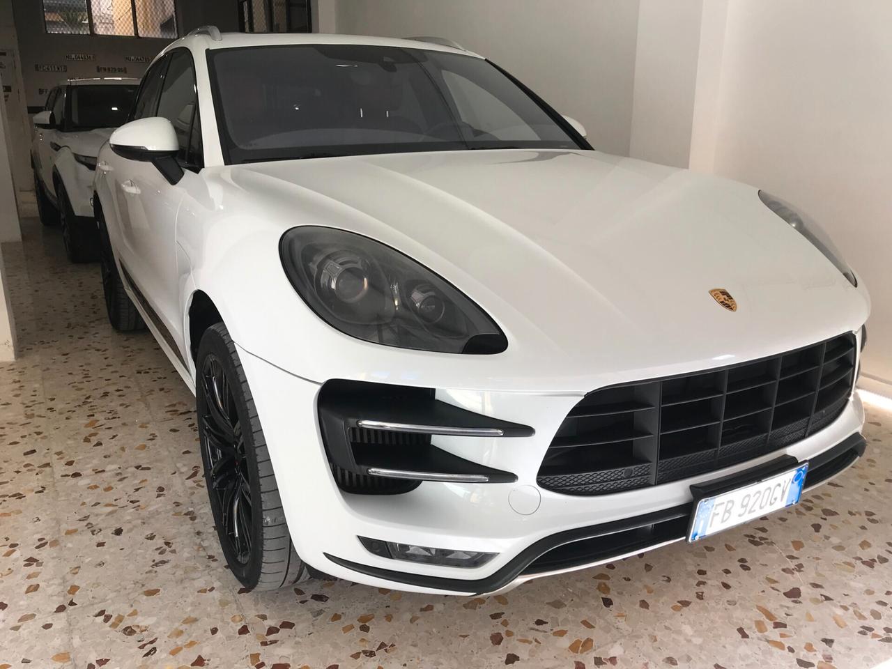 Porsche Macan 3.6 Turbo V6 400cv service Porsche
