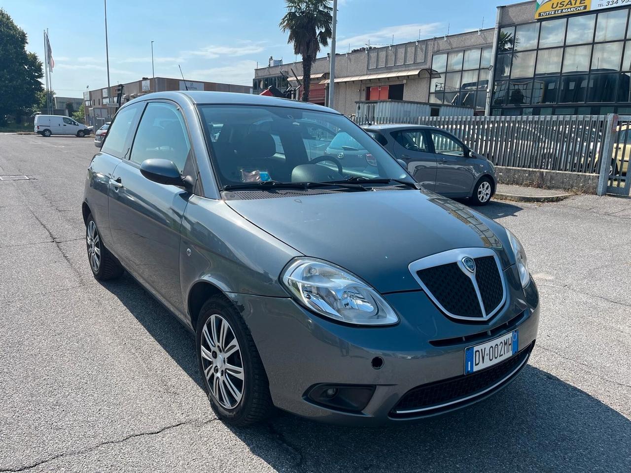 Lancia Ypsilon 1.2 **NEOPATENTATI**