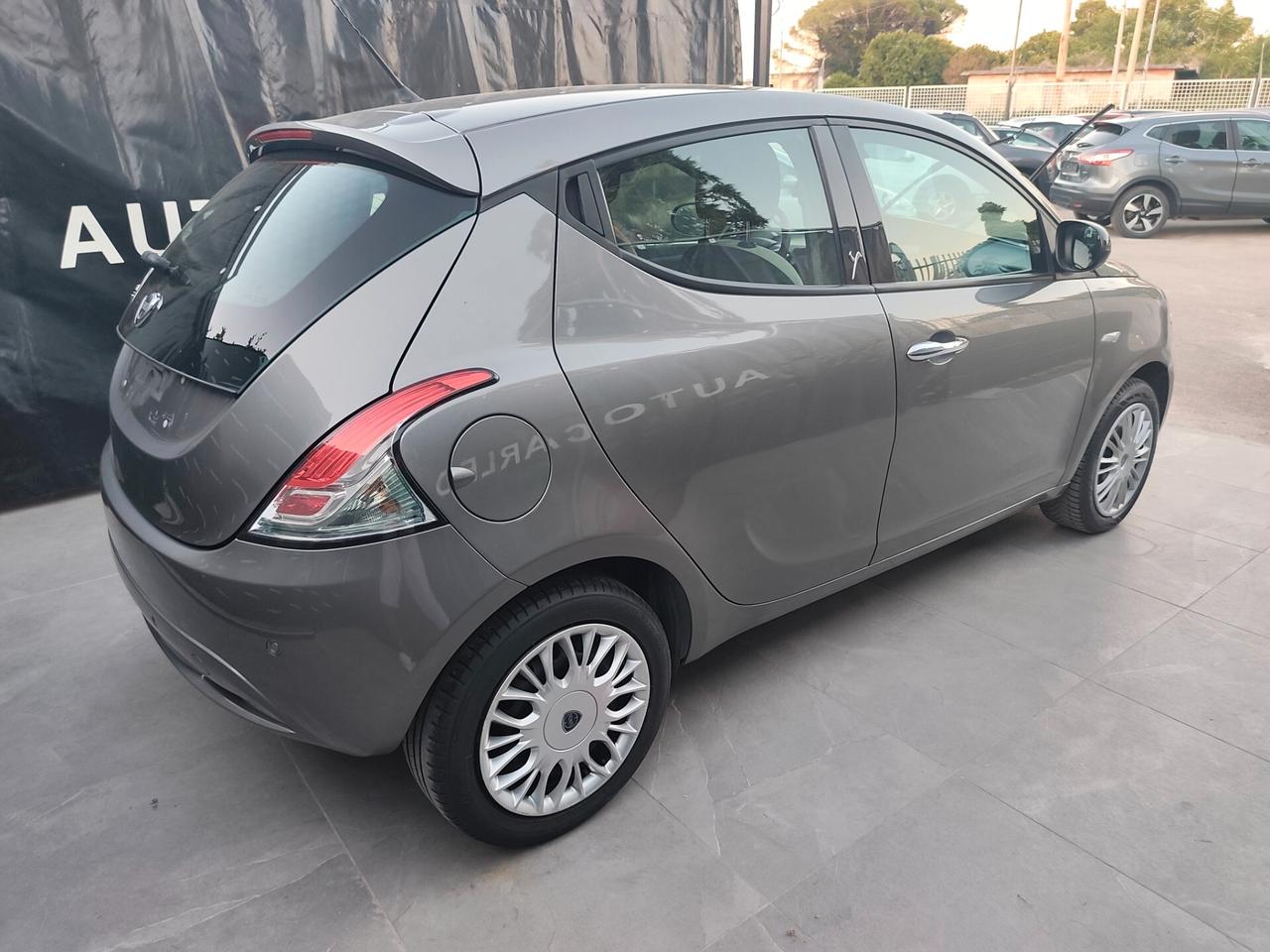 Lancia Ypsilon 1.2 BENZINA KM 56000