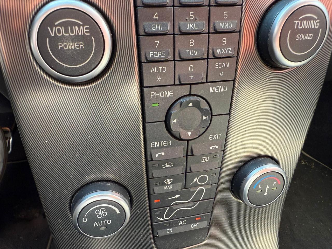 Volvo V50 D2 R-design NEOPATENTATI