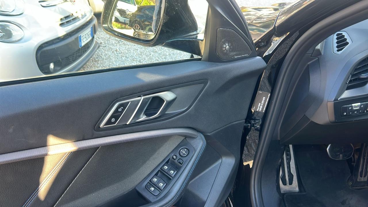 Bmw 135 M 135i xDrive Colorvision Edition