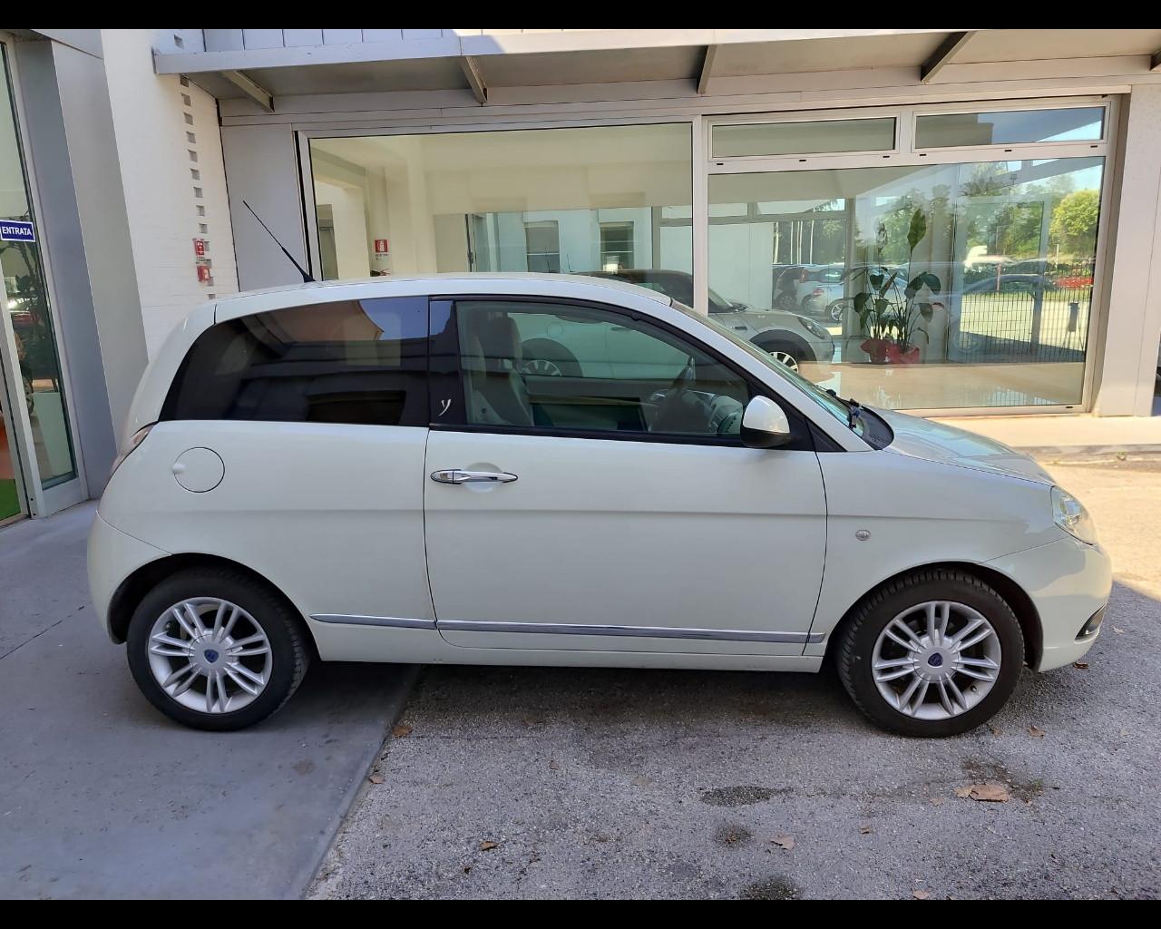 LANCIA Ypsilon 2ª serie - Ypsilon 1.3 MJT 75 CV Platino