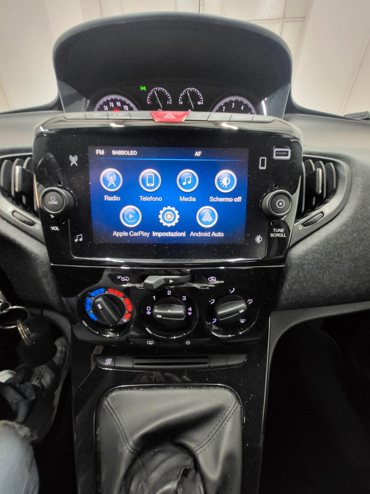 Lancia Ypsilon 1.0 FireFly 5 porte S&S Hybrid Ecochic A. Ferretti