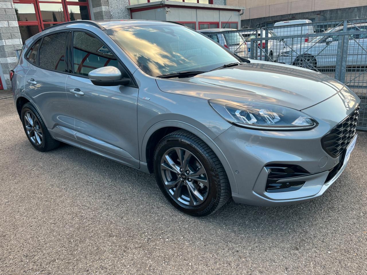 Ford Kuga 2.5 Full Hybrid 190 CV CVT 2WD ST-Line