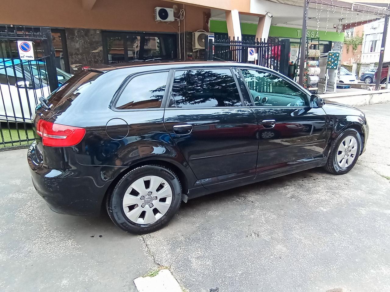 Audi A3 SPB 1.6 TDI 105 CV CR Attraction