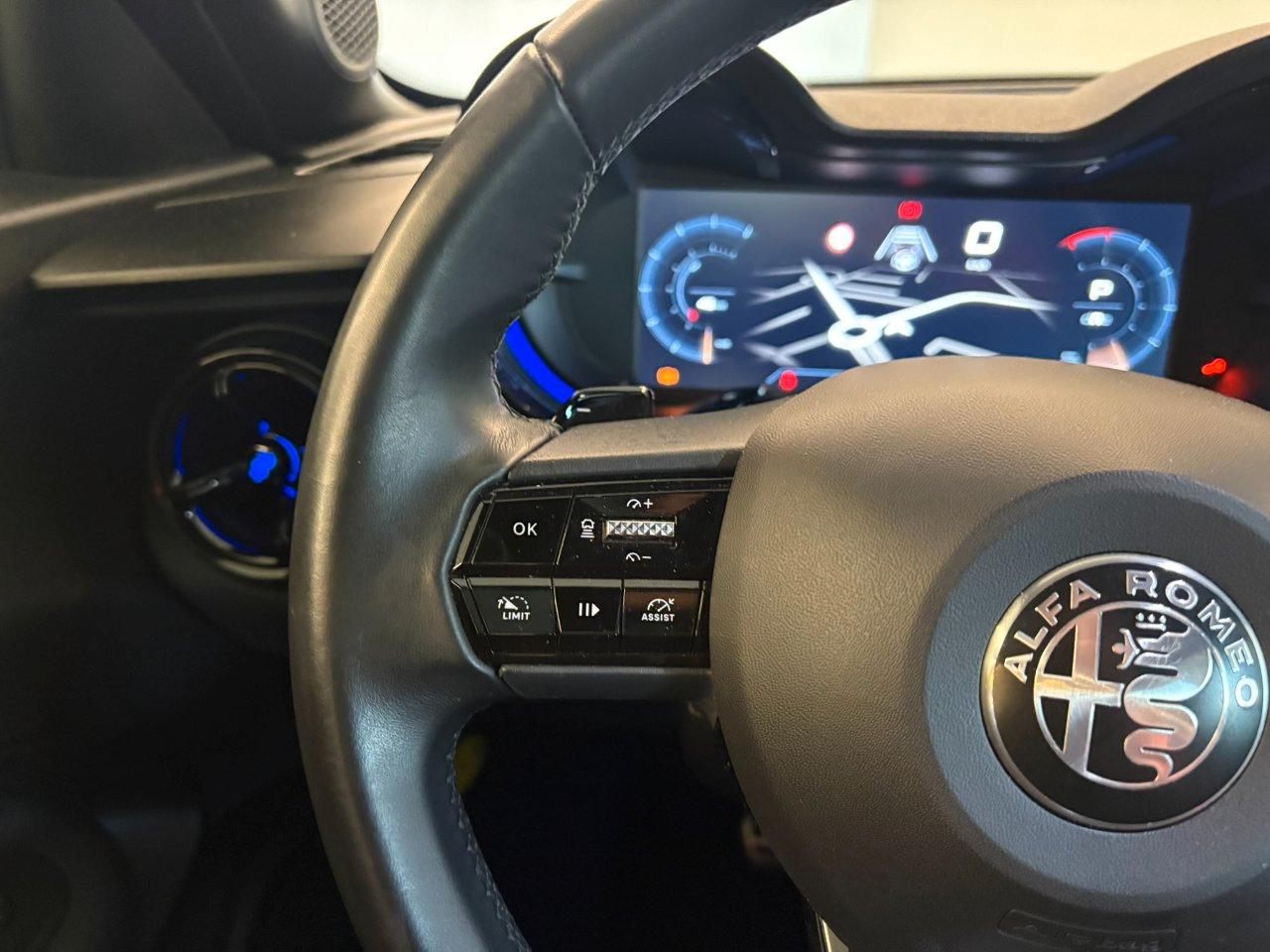 Alfa Romeo Junior 1.2 ibrida Speciale 145cv edct6