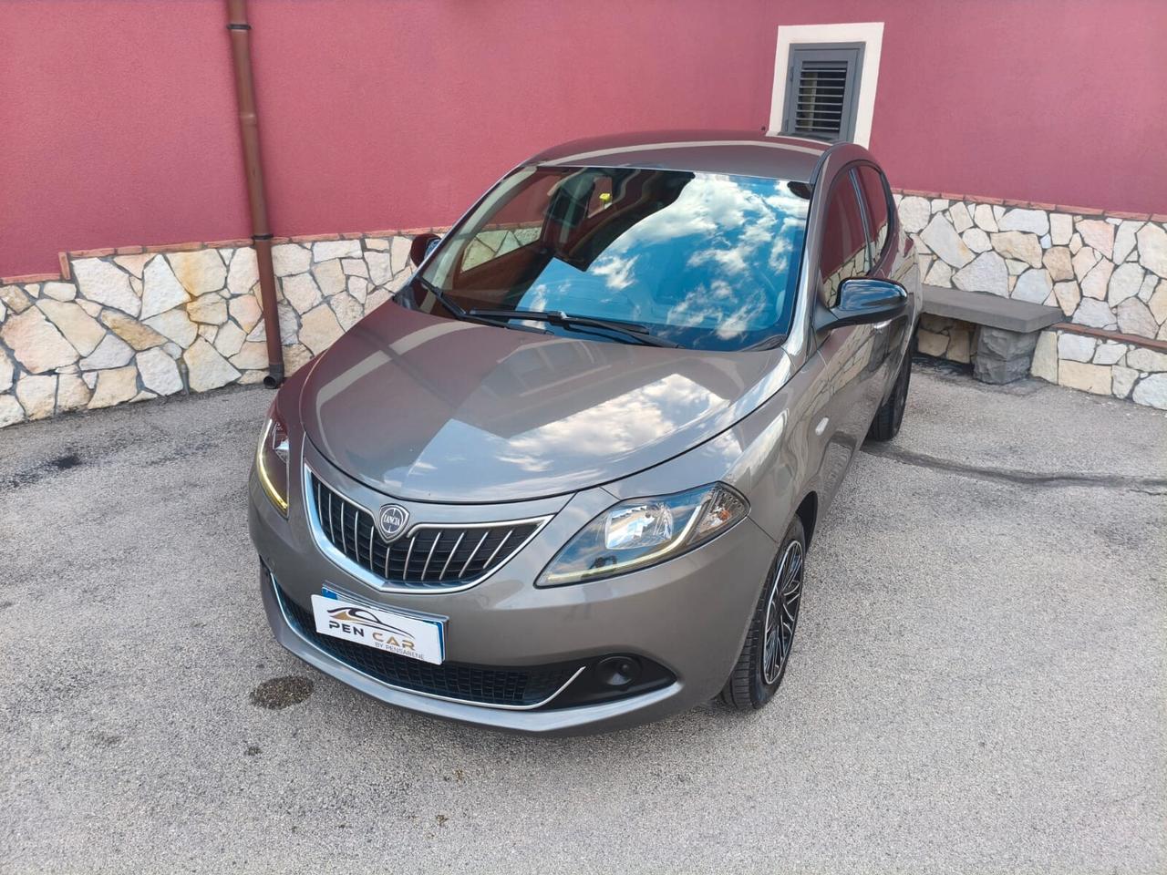 Lancia Ypsilon 1.0 FireFly 5 porte S&S Hybrid UnYca