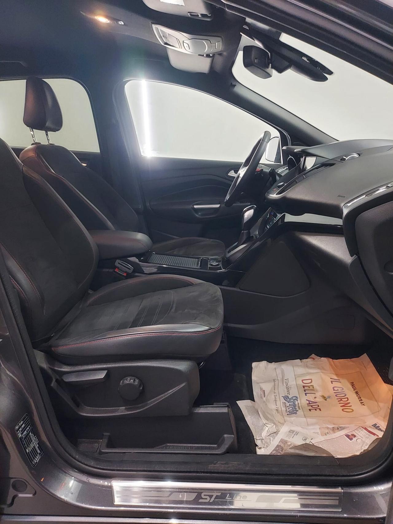 Ford Kuga 1.5 TDCI 120 CV S&S 2WD ST-LINE