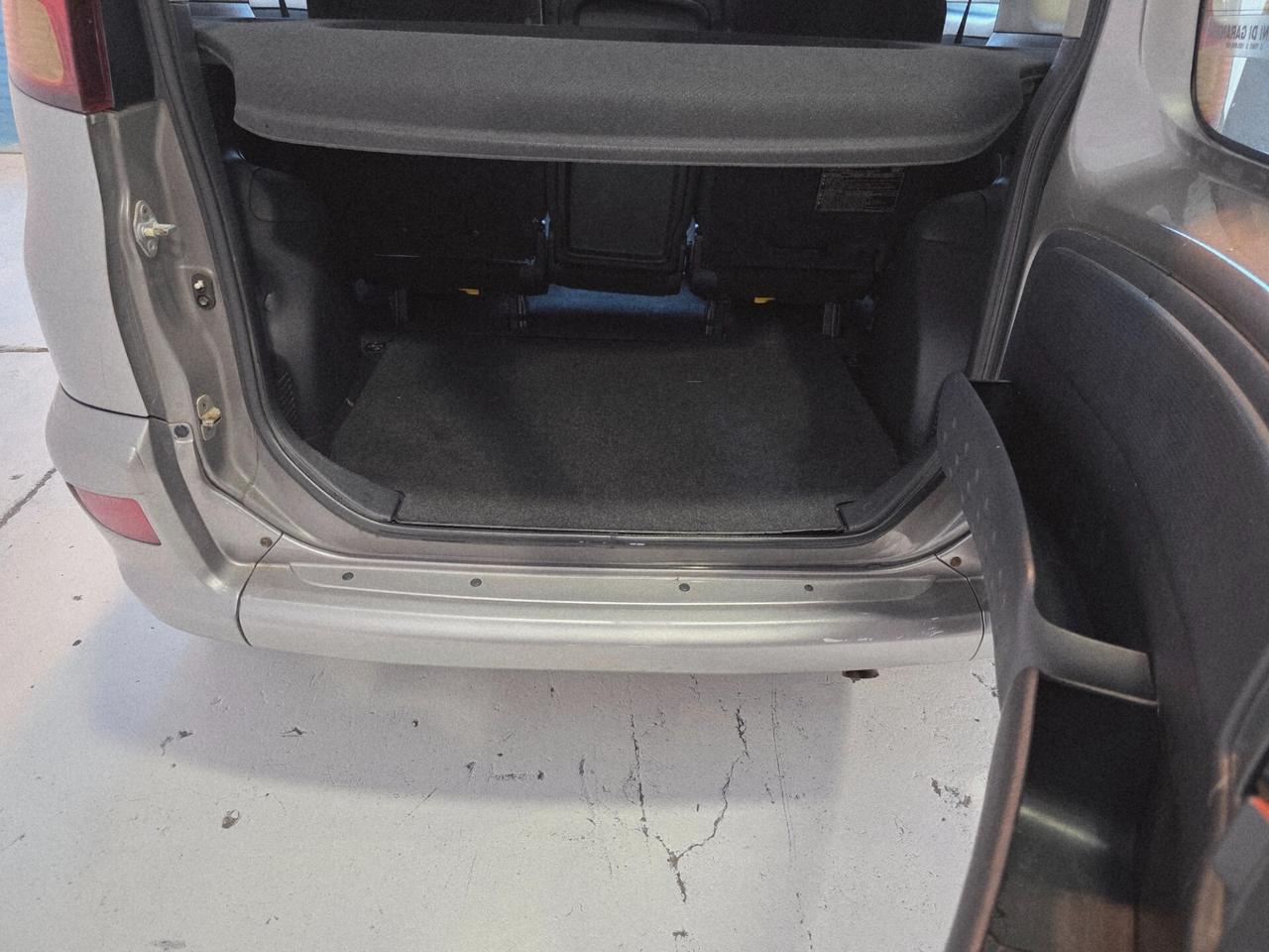 Toyota Yaris verso 1.3i 16V cat 5 porte Verso