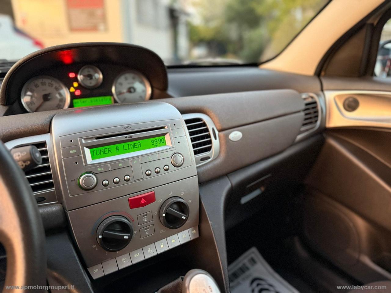 LANCIA Ypsilon 1.4 Oro