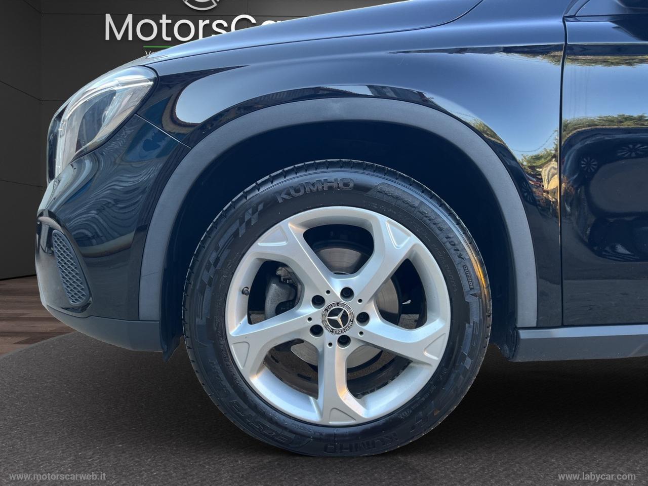 MERCEDES-BENZ GLA 200 Sport