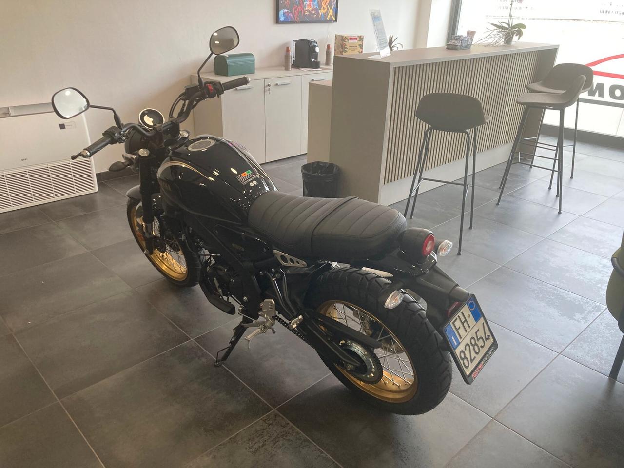 MOTO NUOVA