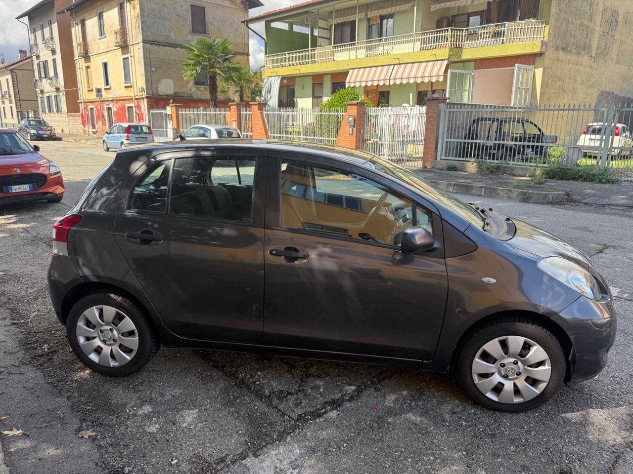 Toyota Yaris 1.0 5 porte Now GPL