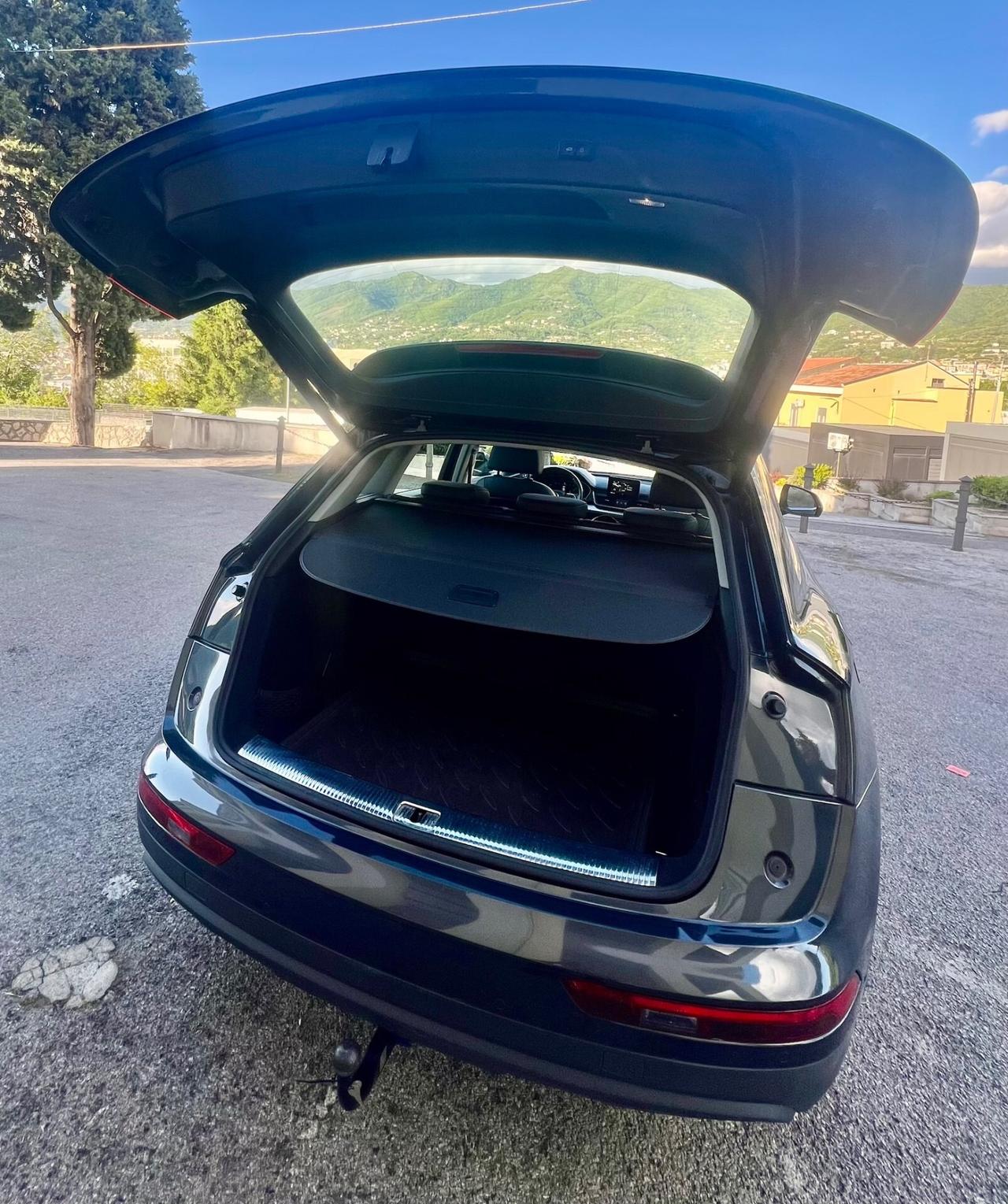 Audi Q5 2.0 TDI 150 CV Acc.Permute