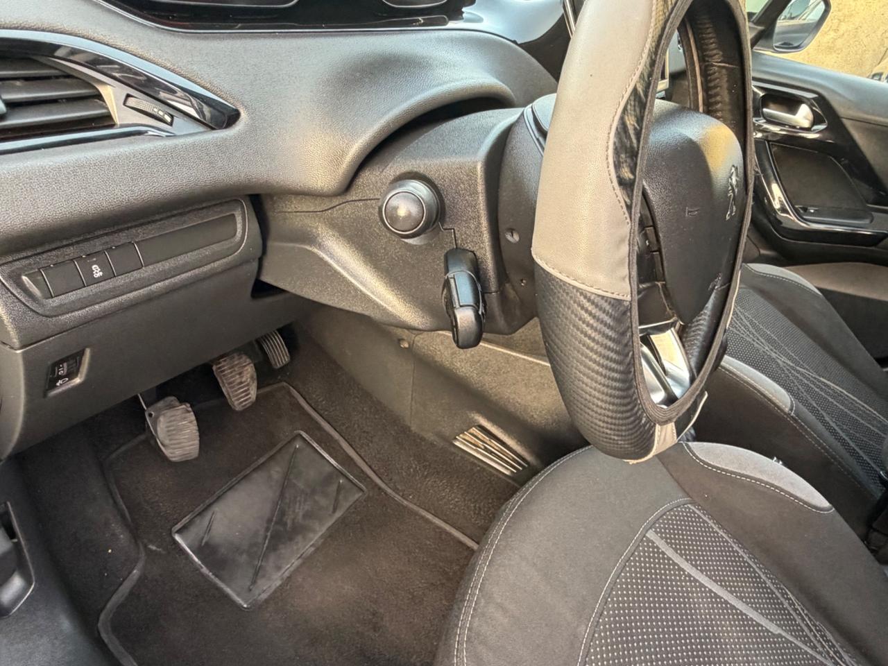 Peugeot 208 1.4 HDi 68 CV 5p Allure 2014