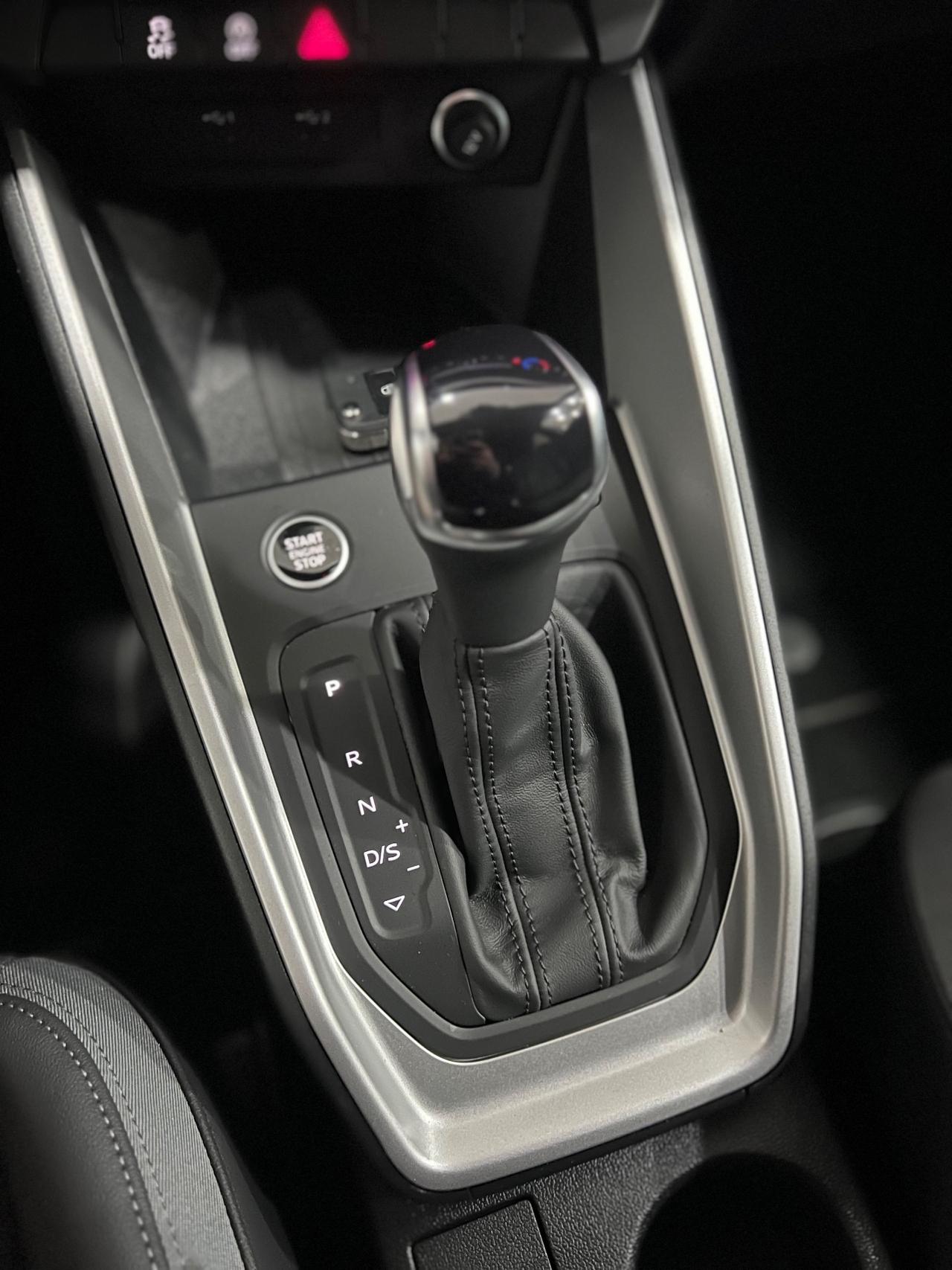 A1 allstreet 30 TFSI S tronic Identity Contrast