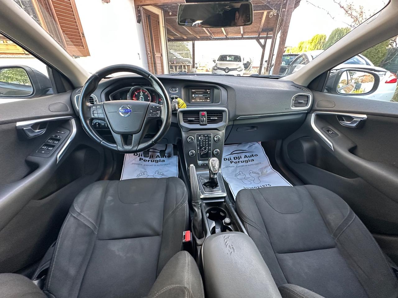 Volvo V40 D2 1.6 Summum