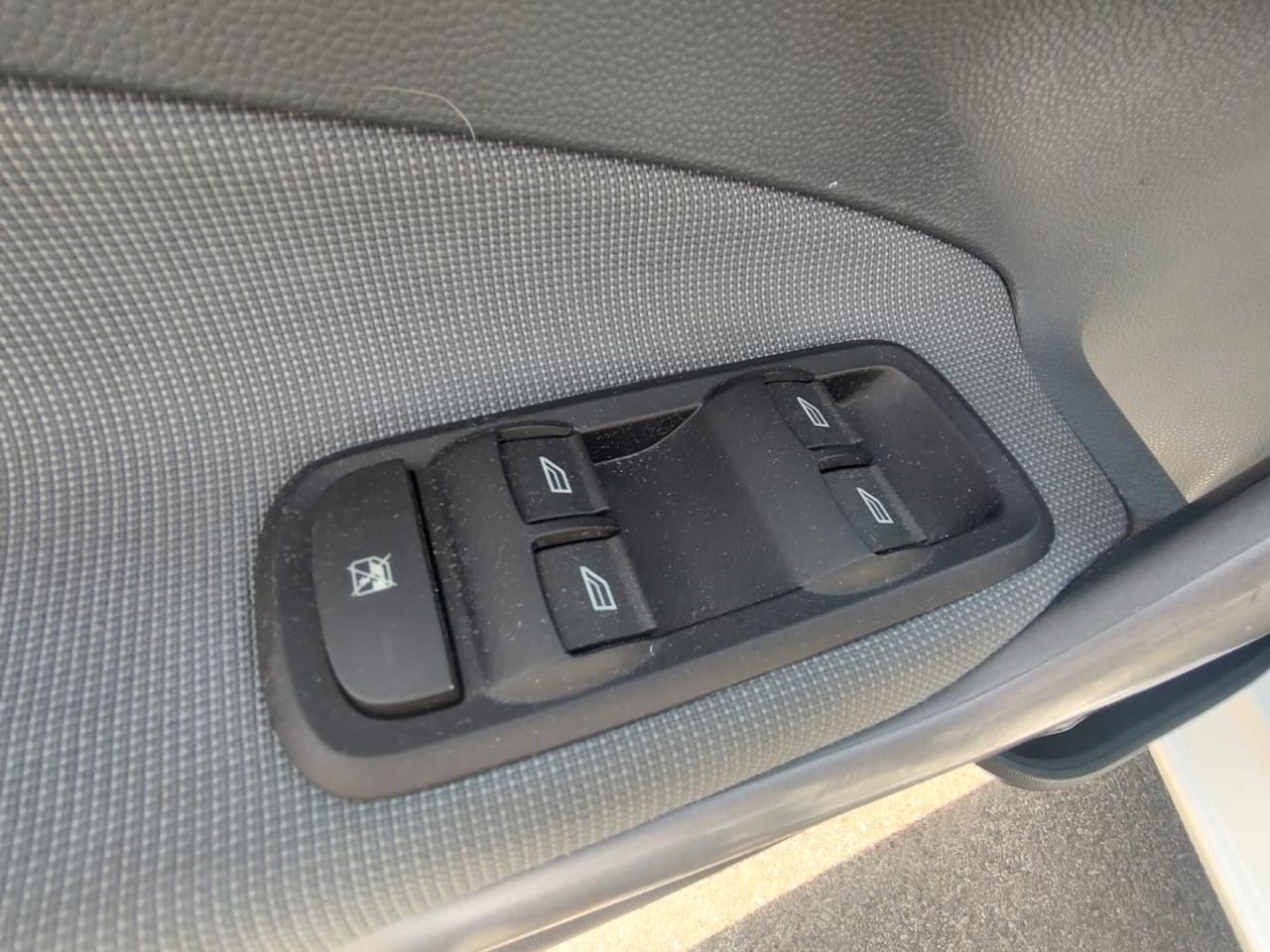Ford Fiesta 5 PORTE, 1.4 16V, IKON BUSSINES, BENZINA\GPL, OK NEOPATENTATI, GARANZIA L.12 MESI