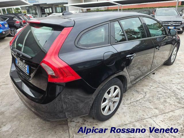 VOLVO V60 D2 1.6 Powershift Momentum