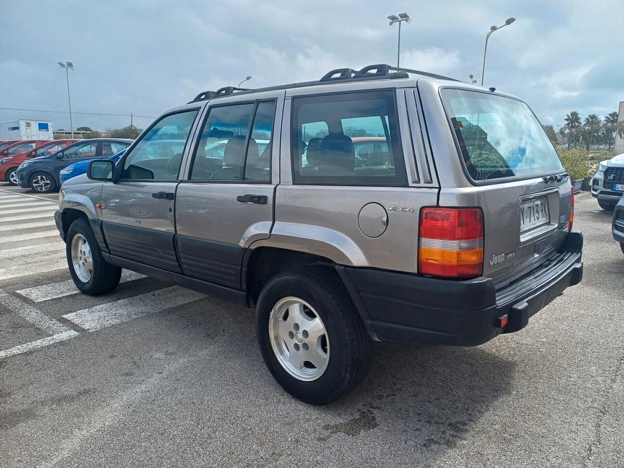 Jeep Cherokee 2.5 TD 5 porte Command-Trac Sport