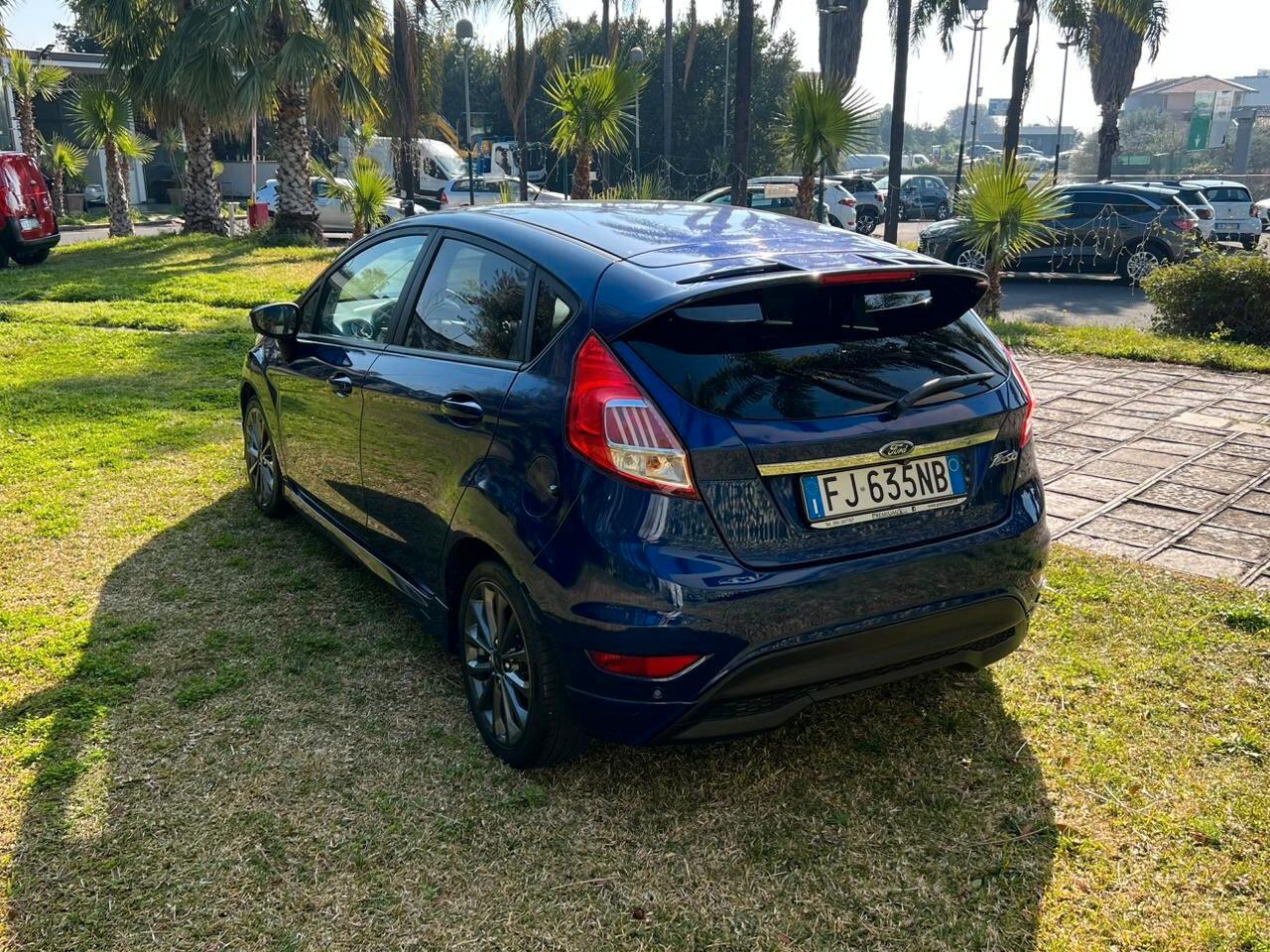 Ford Fiesta 1.5 TDCi 75CV 5 porte ST-Line