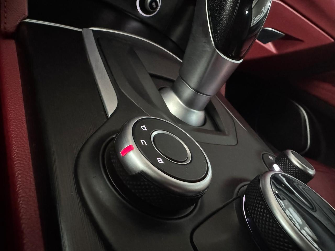 Alfa Romeo Stelvio 2.2 Turbodiesel 210 CV AT8 Q4 Super Red-Edition
