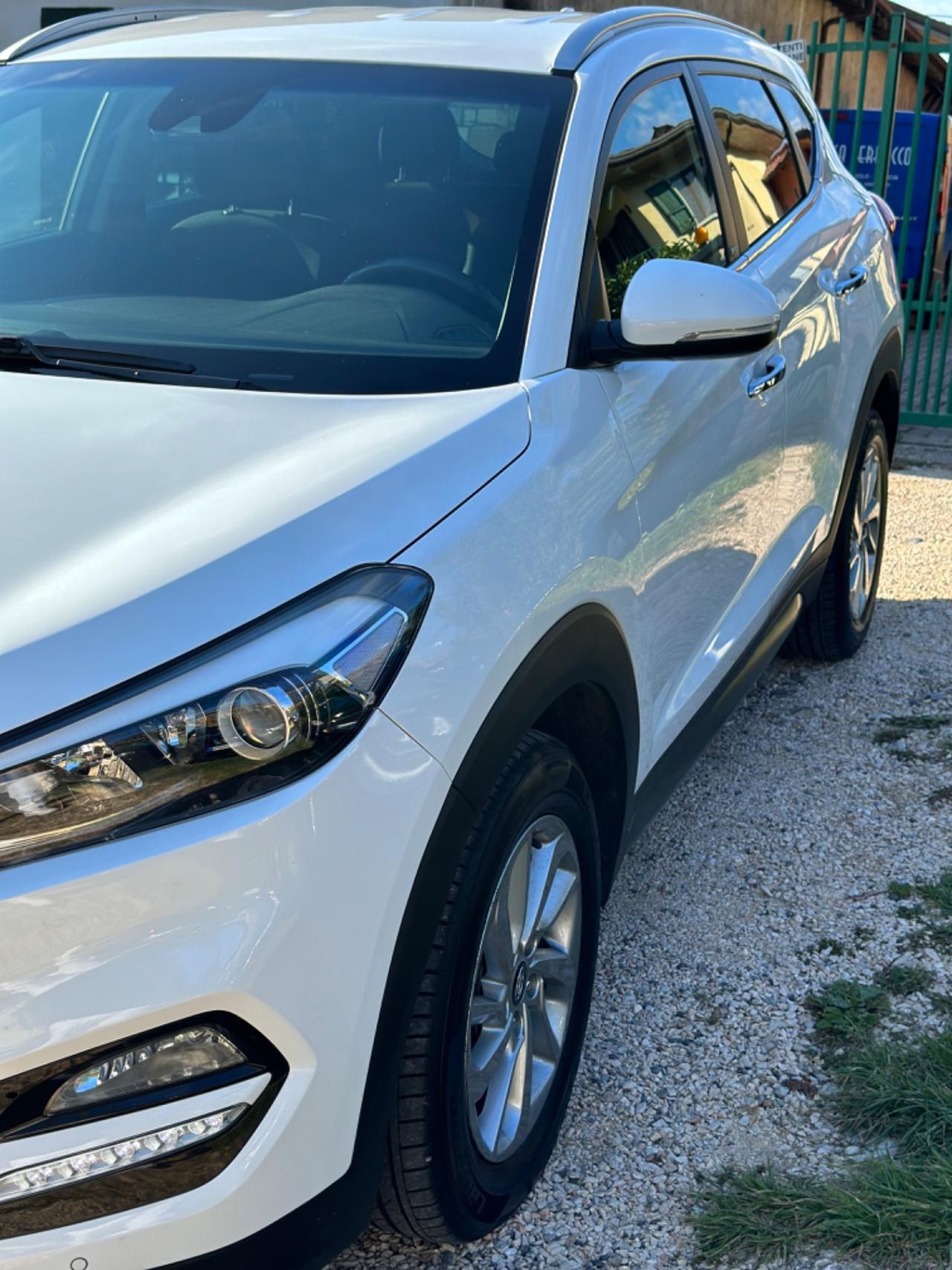 Hyundai TUCSON 1.7 CRDi XPOSSIBILE UNICOPR