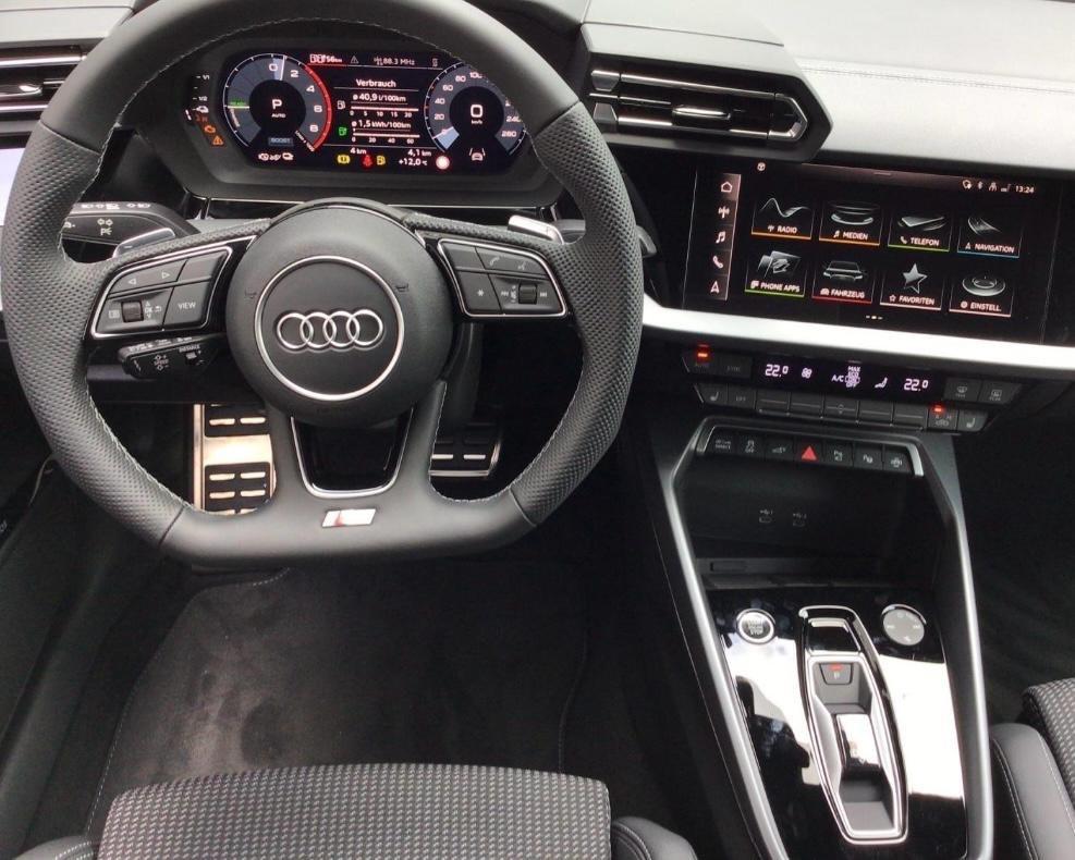 Audi A3 SPB 45 TFSI e S tronic S-line - 277CV