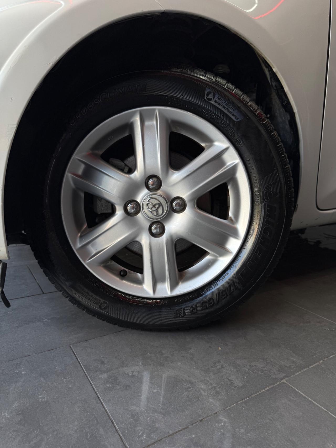 Toyota iQ 1.0 Benzina Sol 10/2010 NUOVA