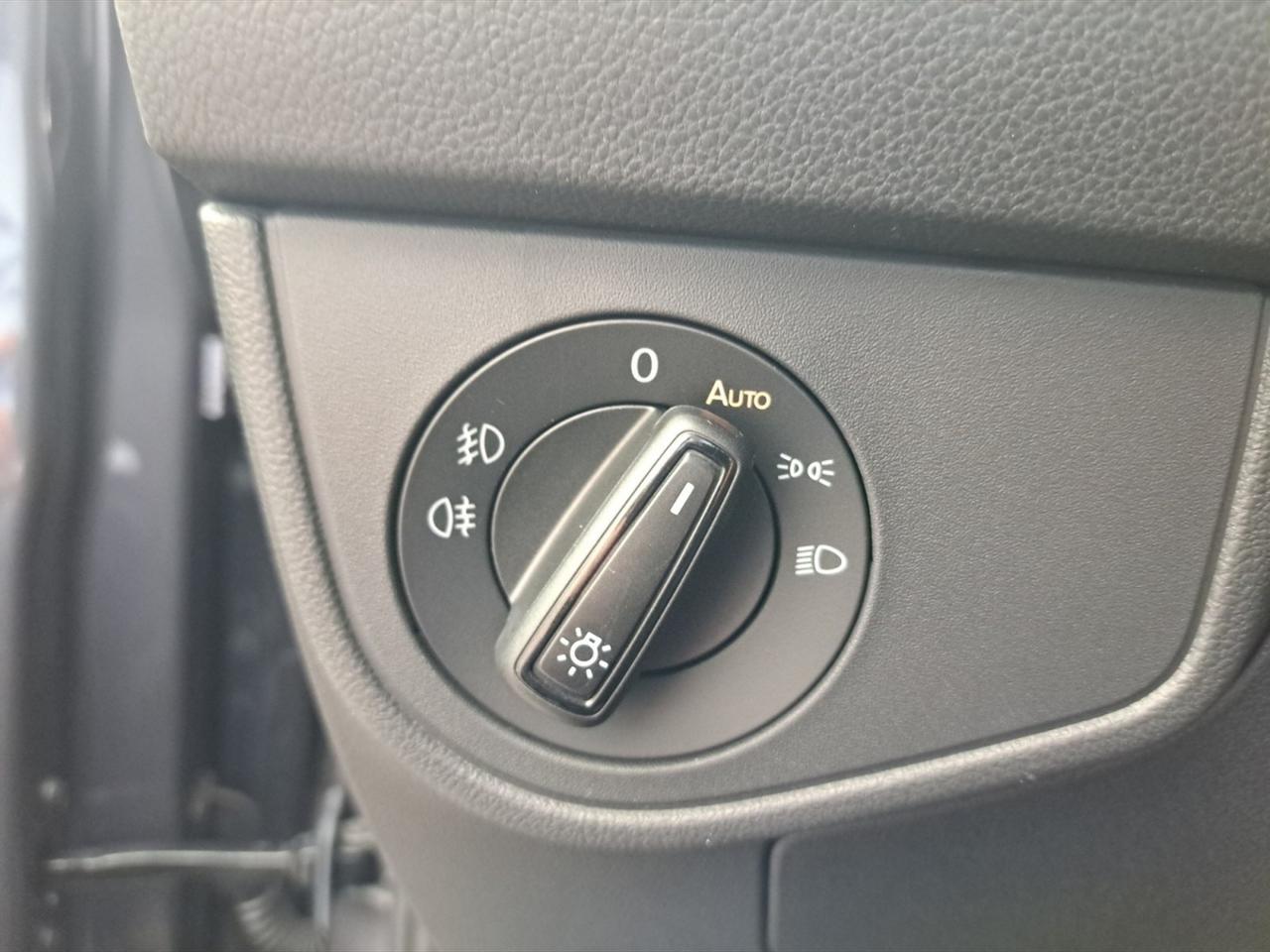 Volkswagen Taigo 1.0 tsi 110 cv r-line