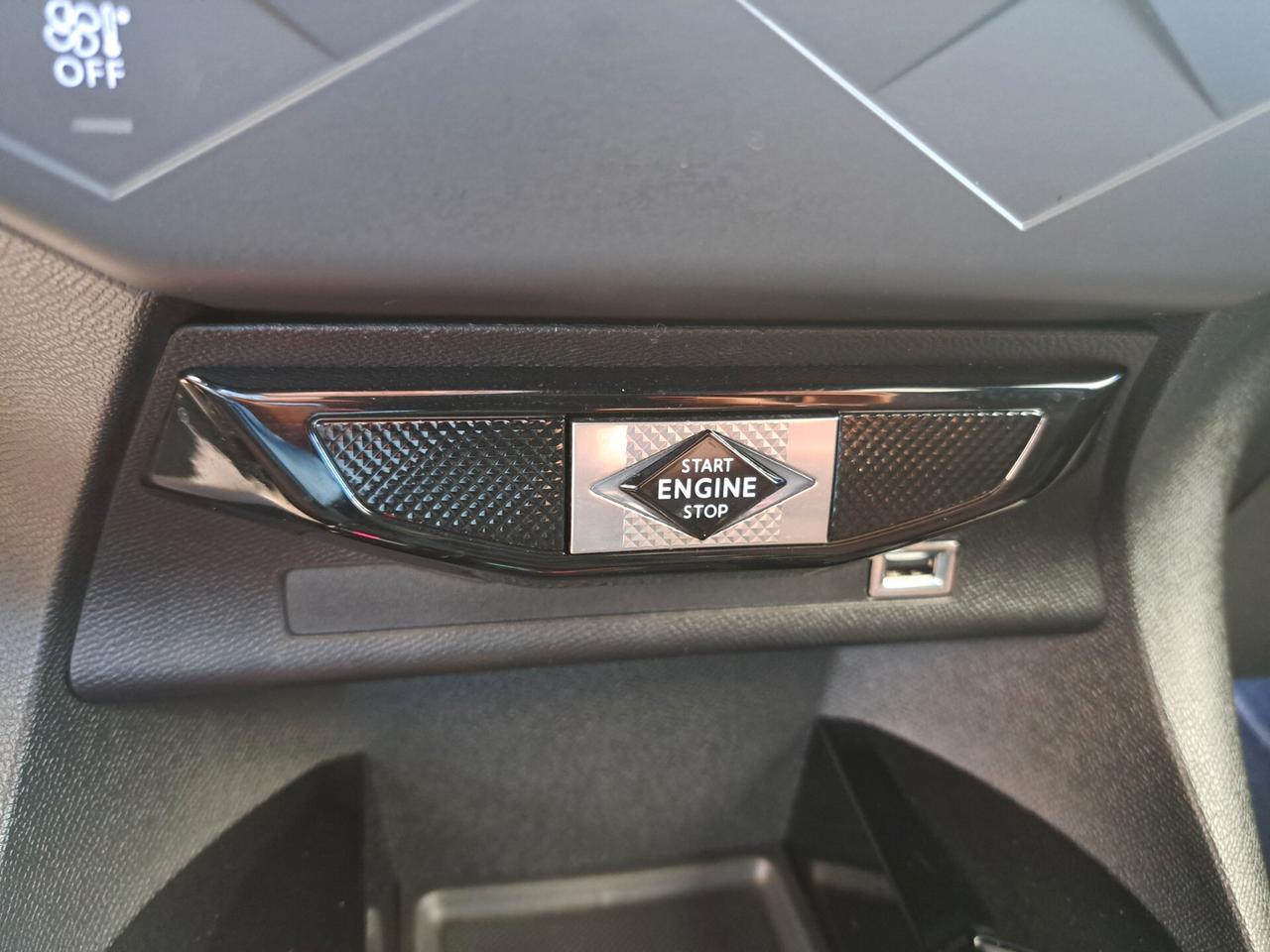 Ds DS3 DS 3 Crossback BlueHDi 110 Performance Line