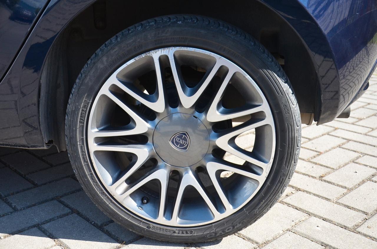 Lancia Ypsilon 1.3 MJT 16V 95 CV 5 porte S&S Gold