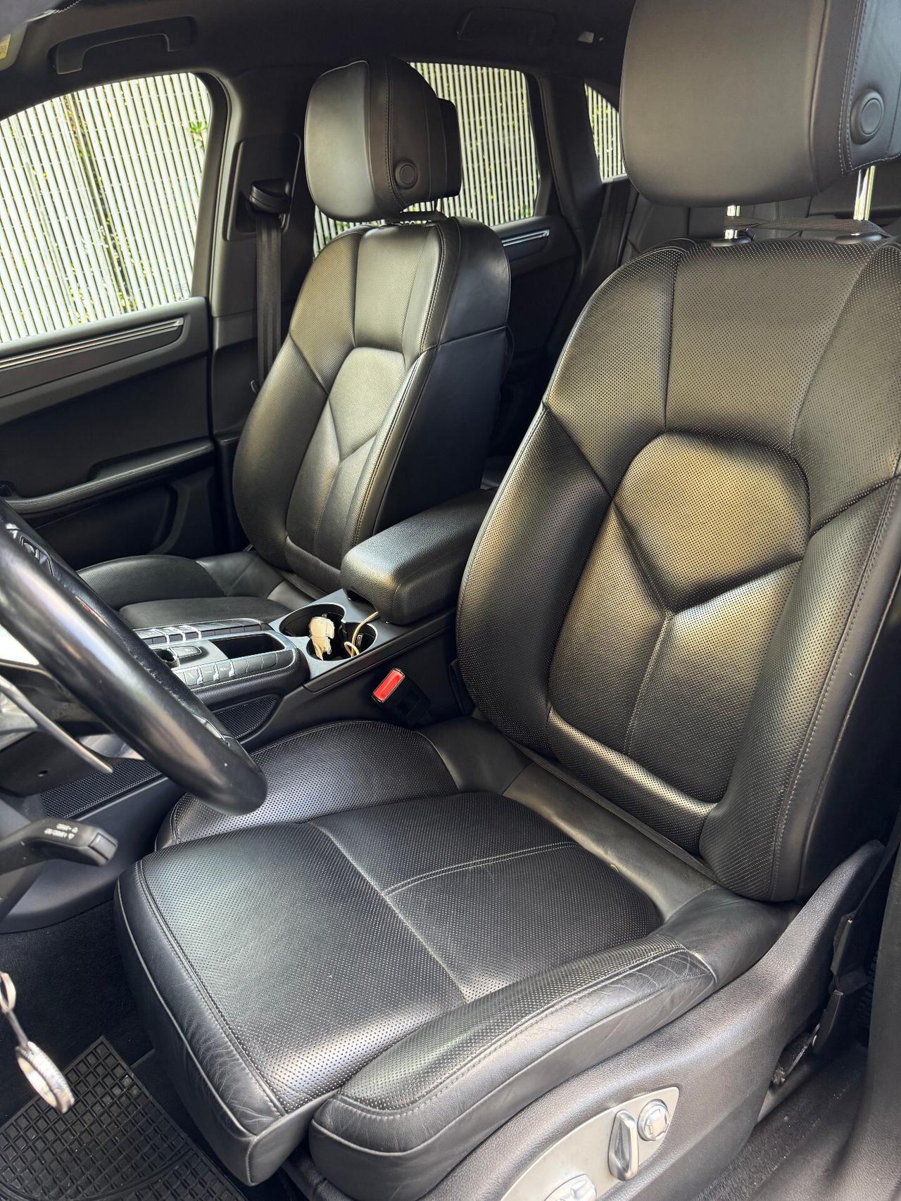 Porsche Macan 2.0 - Full OPT - Service Porsche