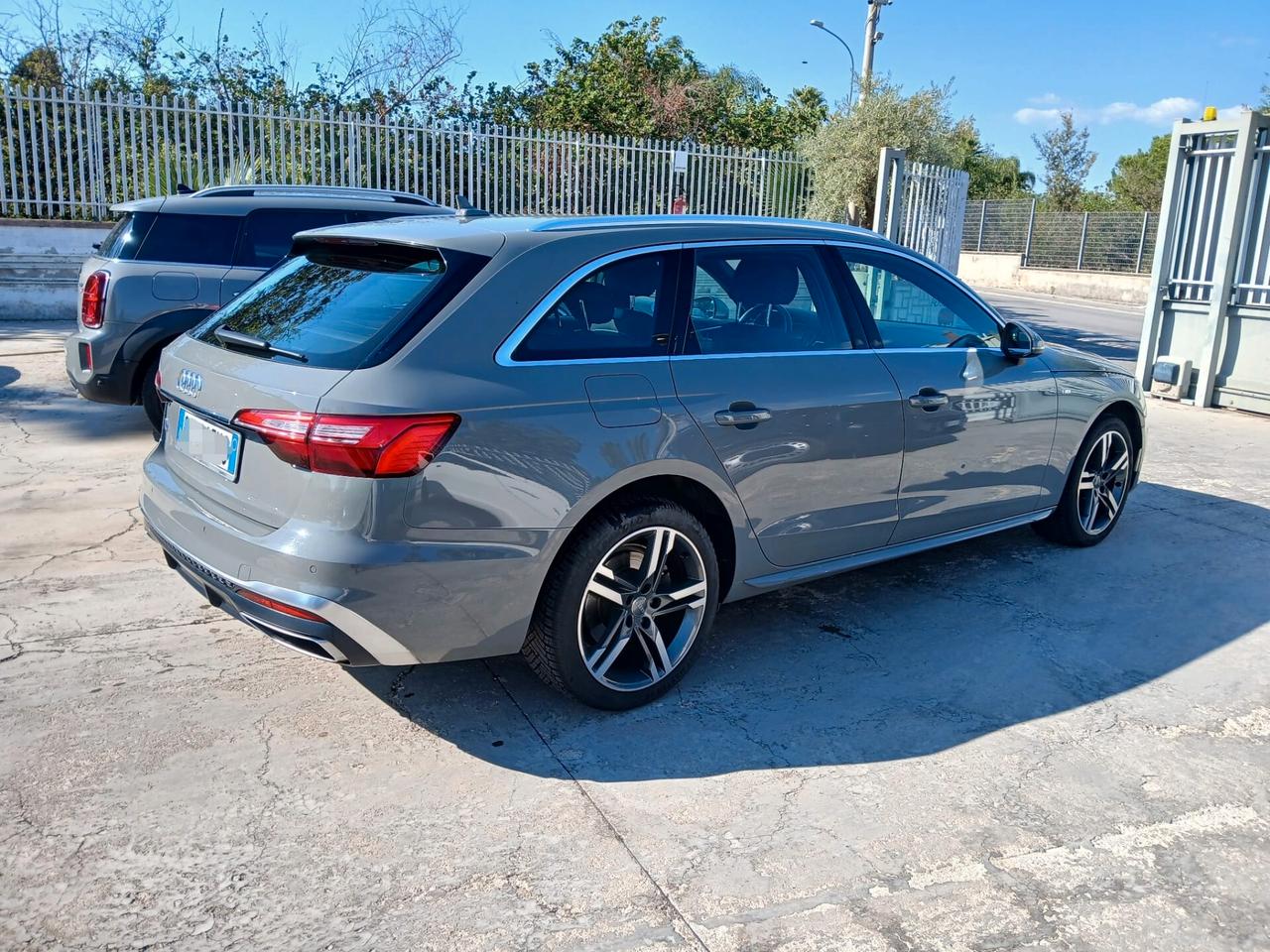 Audi A4 Avant 40 g-tron S tronic line edition metano