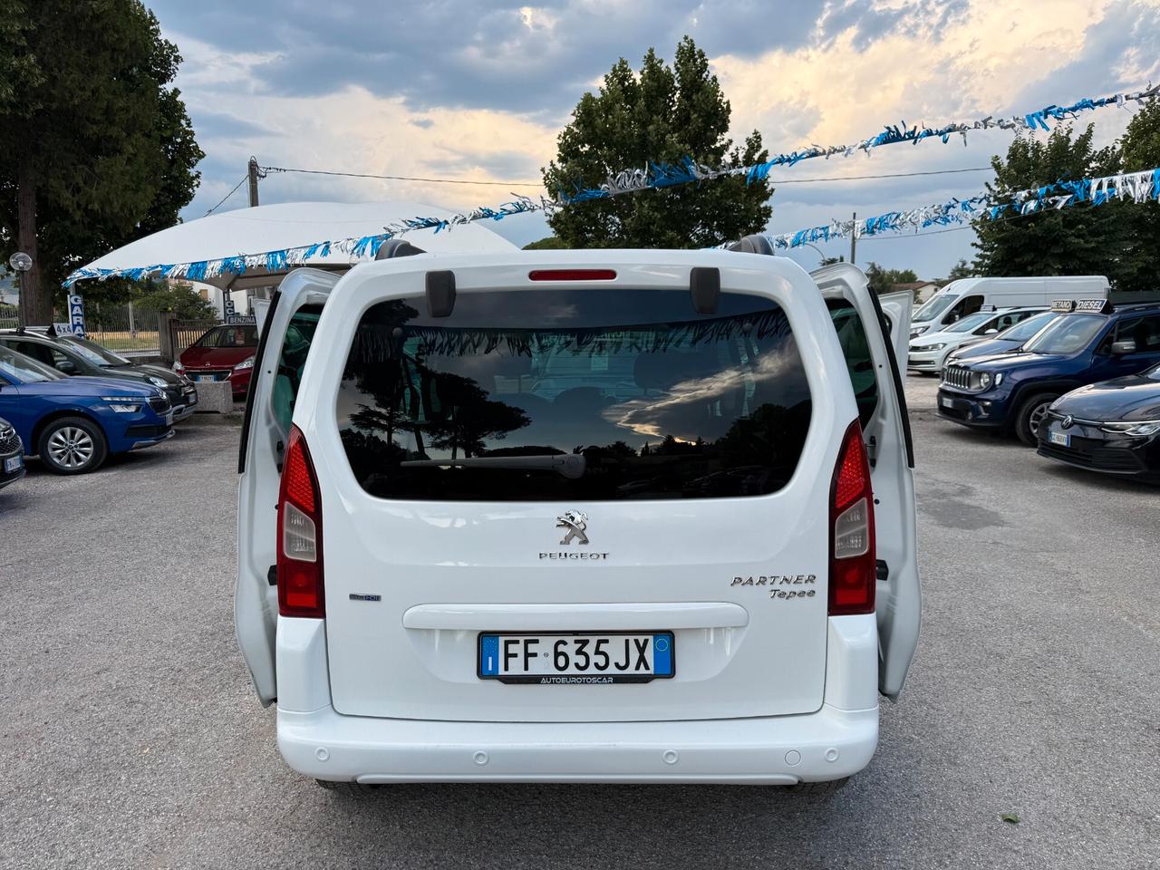 "5 POSTI" Peugeot Partner Tepee BlueHdi