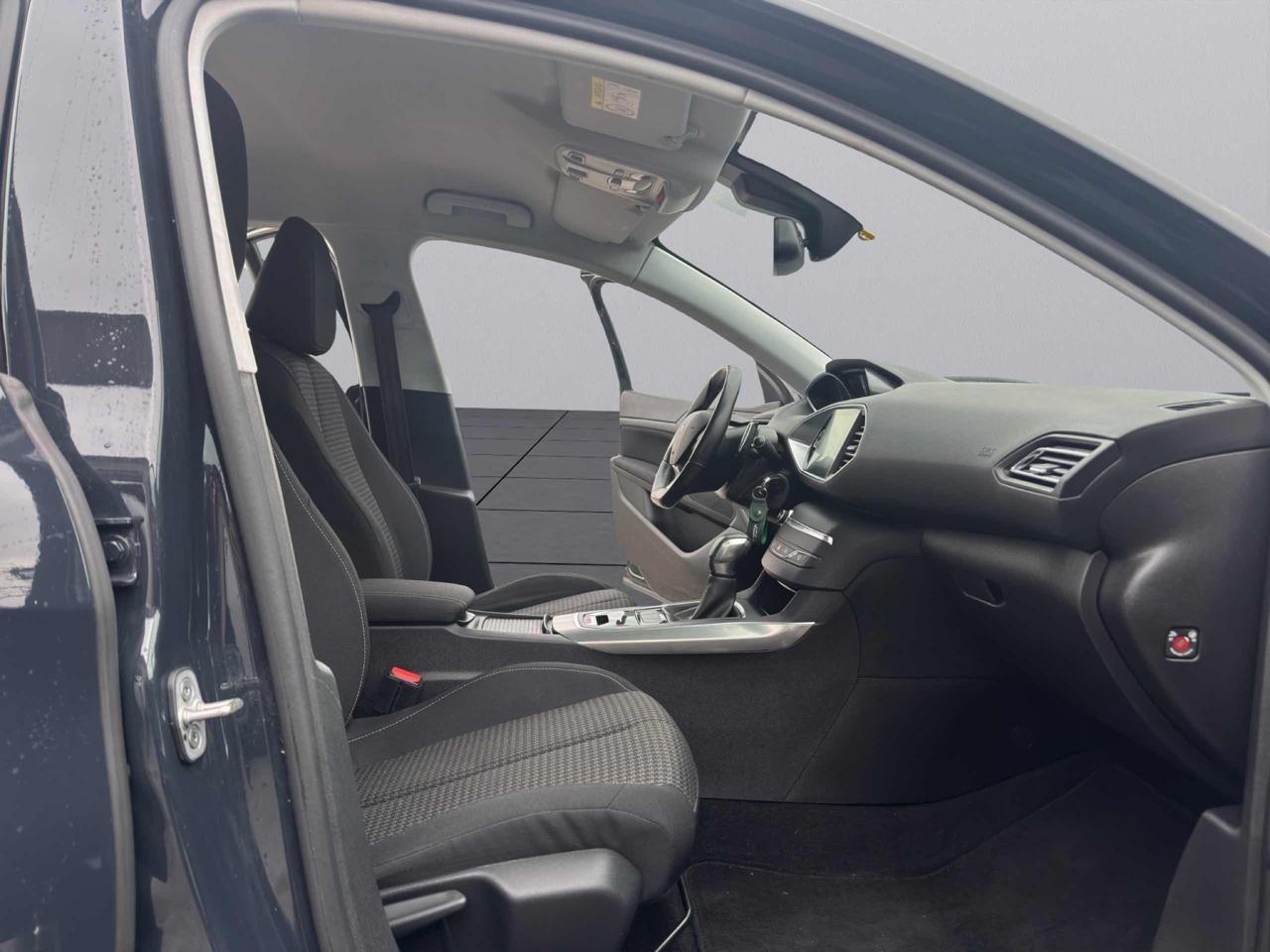 Peugeot 308 B.HDi 130 CV EAT6 SW-NAVI-SENSORI ANT/POST-E6D-
