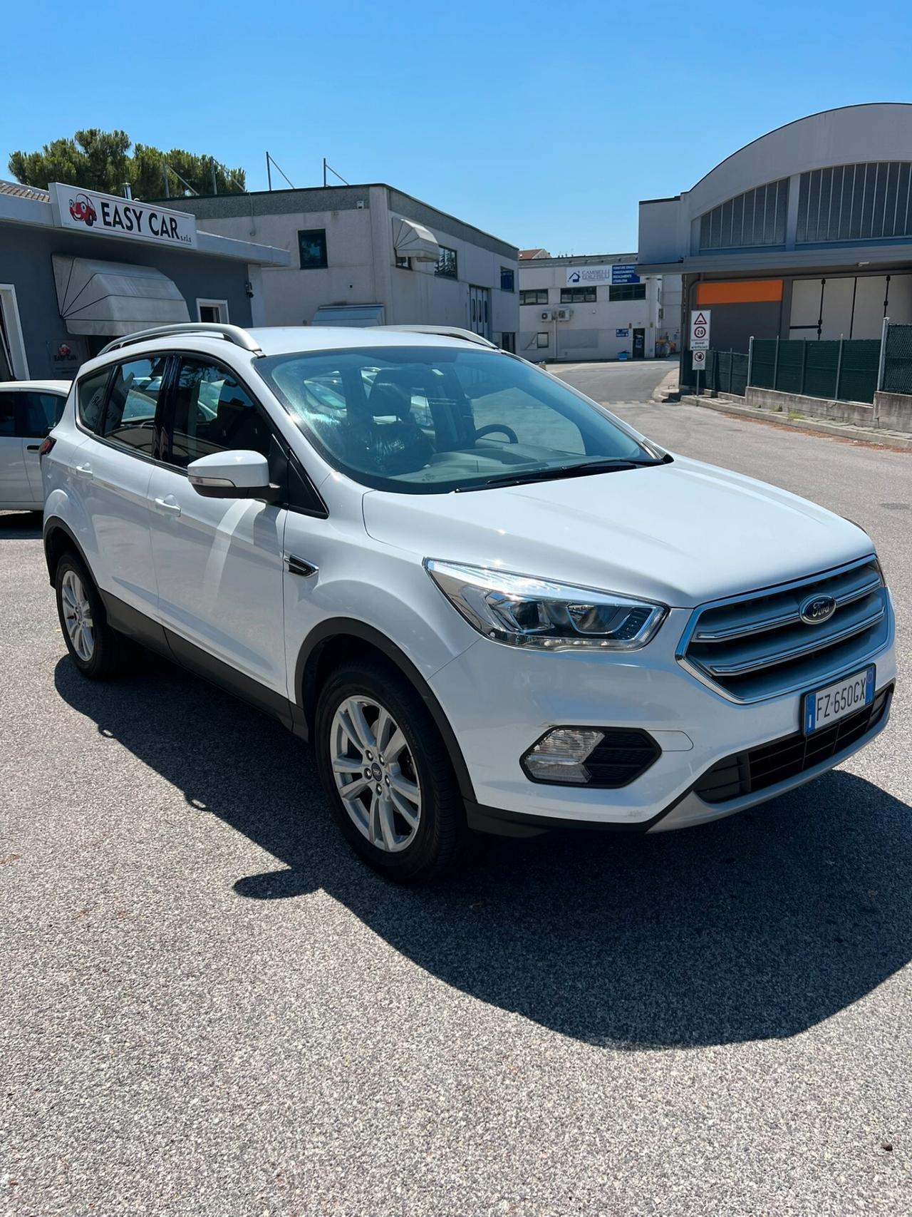Ford Kuga 1.5 benzina - 19.200 KM!!!