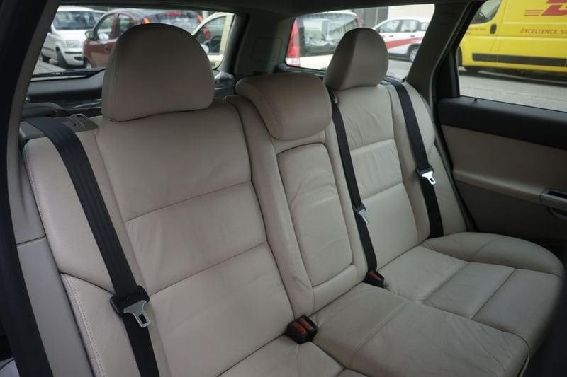 Volvo V50 Volvo V50 2.0 D cat Kinetic 100KW ANNO 2007