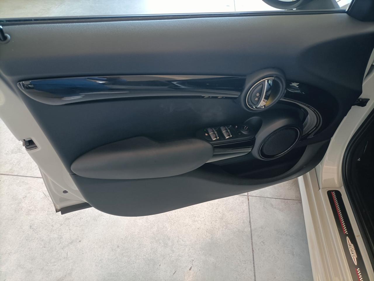 Mini Mini 2.0 Cooper SD Hype Auto 5 porte 01/2017