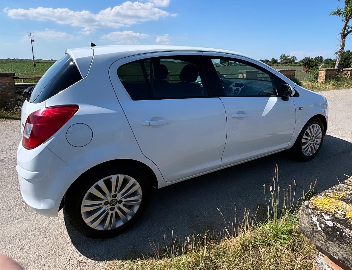 Opel Corsa 1.2 85CV 5 porte GPL-TECH Club