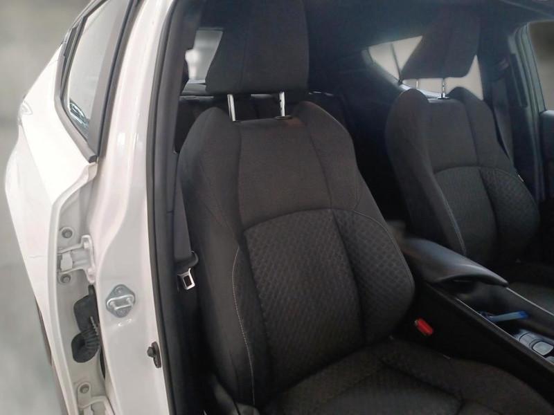 TOYOTA C-HR 1.8H 98CV E-CVT Business